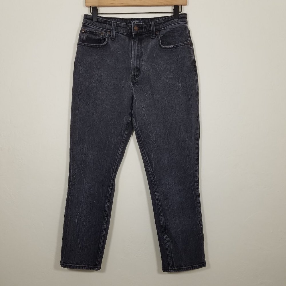 Abercrombie & Fitch Mom High Rise Jeans Size 6/28